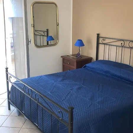 Rosal Schiso * Giardini-Naxos