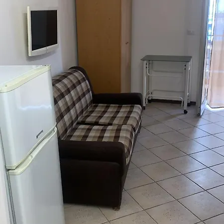 Rosal Schiso ジャルディーニ・ナクソス